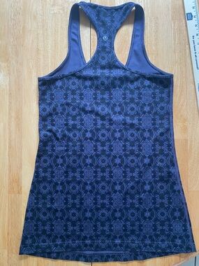 lululemon athletica Dark Blue Geometric Racerback Tank Women Size XS